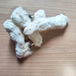 patte de lapin avec fourrure